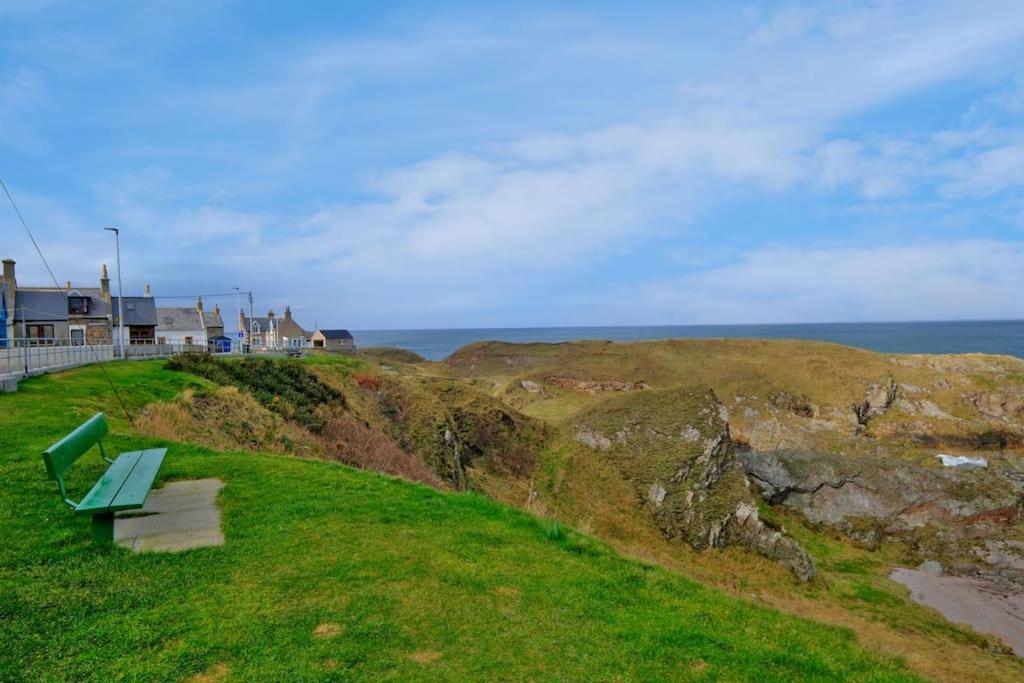 Cliff Top Cottage With Sea Views Portknockie Exterior foto